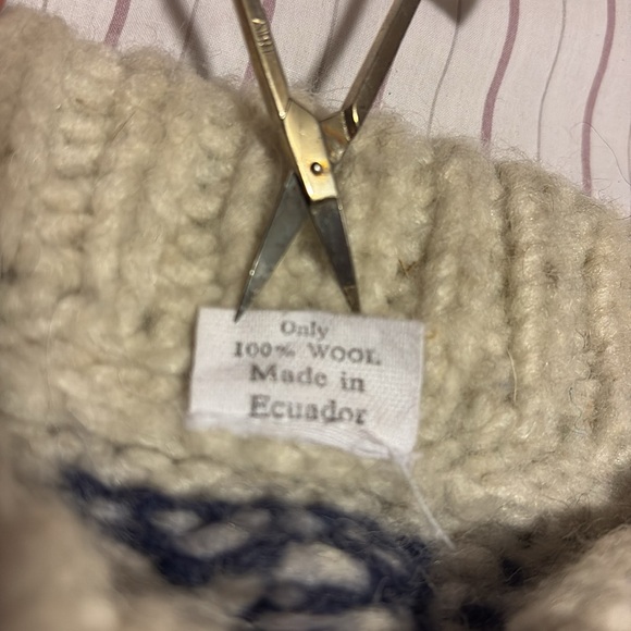 Vintage 100% wool chunky knit sweater - Picture 5 of 9